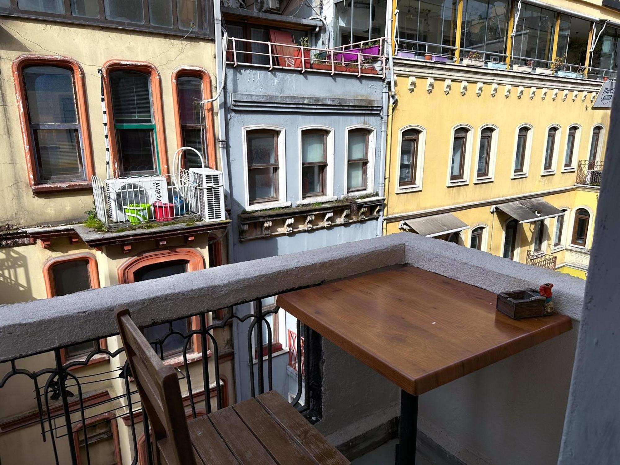 Tanya Apartment Istanbul Bagian luar foto