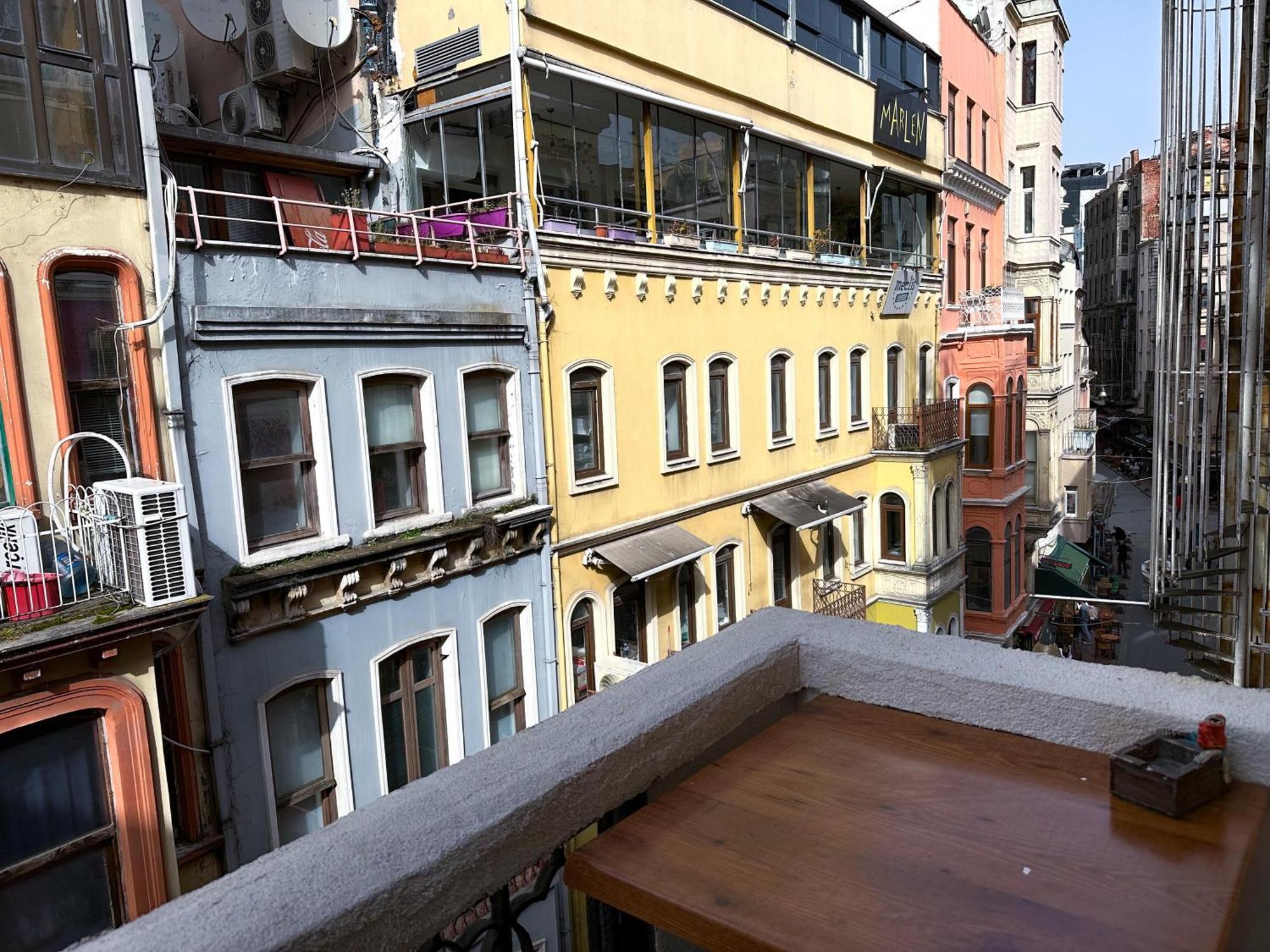 Tanya Apartment Istanbul Bagian luar foto